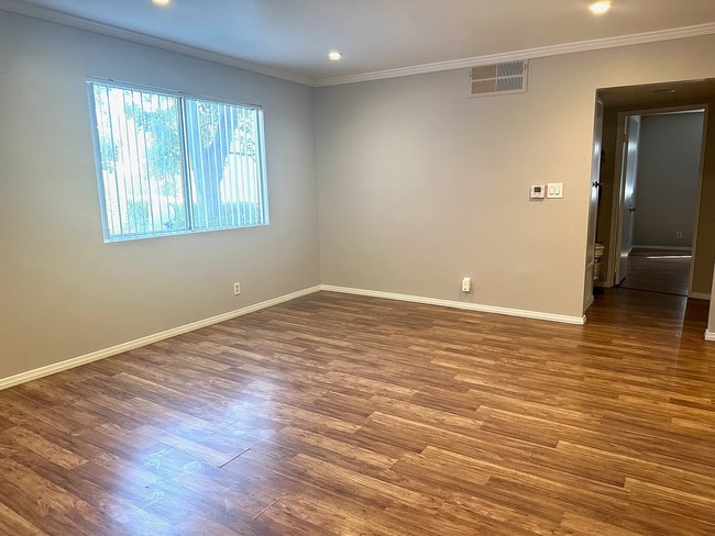 13126 Bromont Ave, Unit 11 in Los Angeles, CA - Building Photo - Building Photo