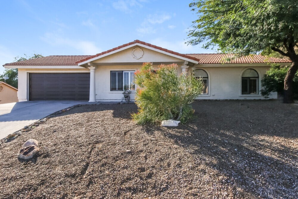 17043 E El Pueblo Blvd in Fountain Hills, AZ - Foto de edificio