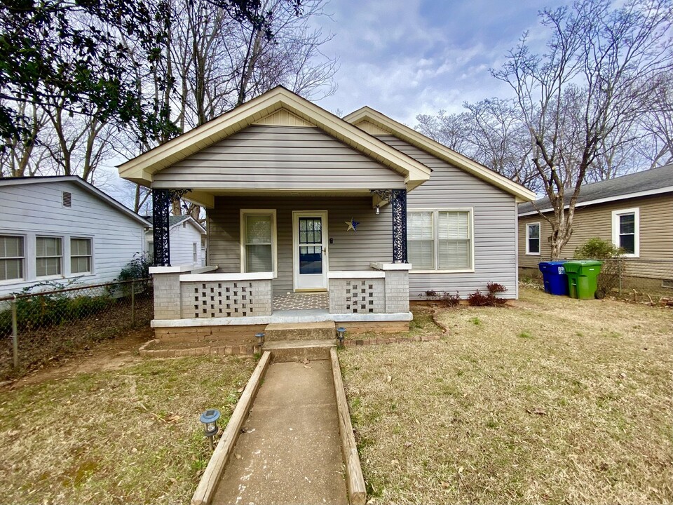 1401 Humes Ave NE in Huntsville, AL - Building Photo