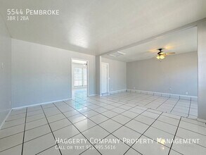 5544 Pembroke Ln in El Paso, TX - Building Photo - Building Photo