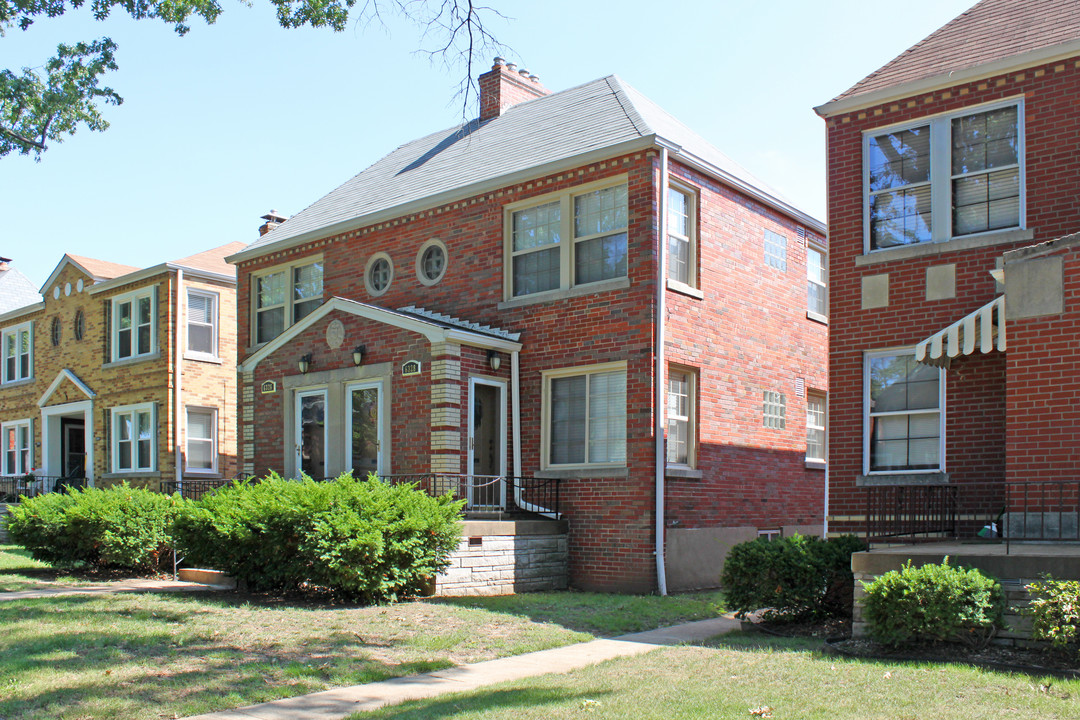 6326 Sutherland Ave in St. Louis, MO - Foto de edificio