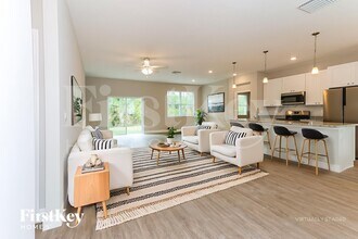 331 Halloran St SE in Palm Bay, FL - Building Photo - Building Photo