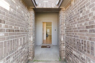 6008 Amelia Earhart Blvd in Killeen, TX - Building Photo - Building Photo