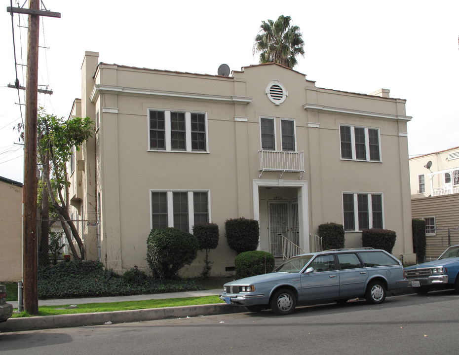 2460 W 18th St in Los Angeles, CA - Building Photo