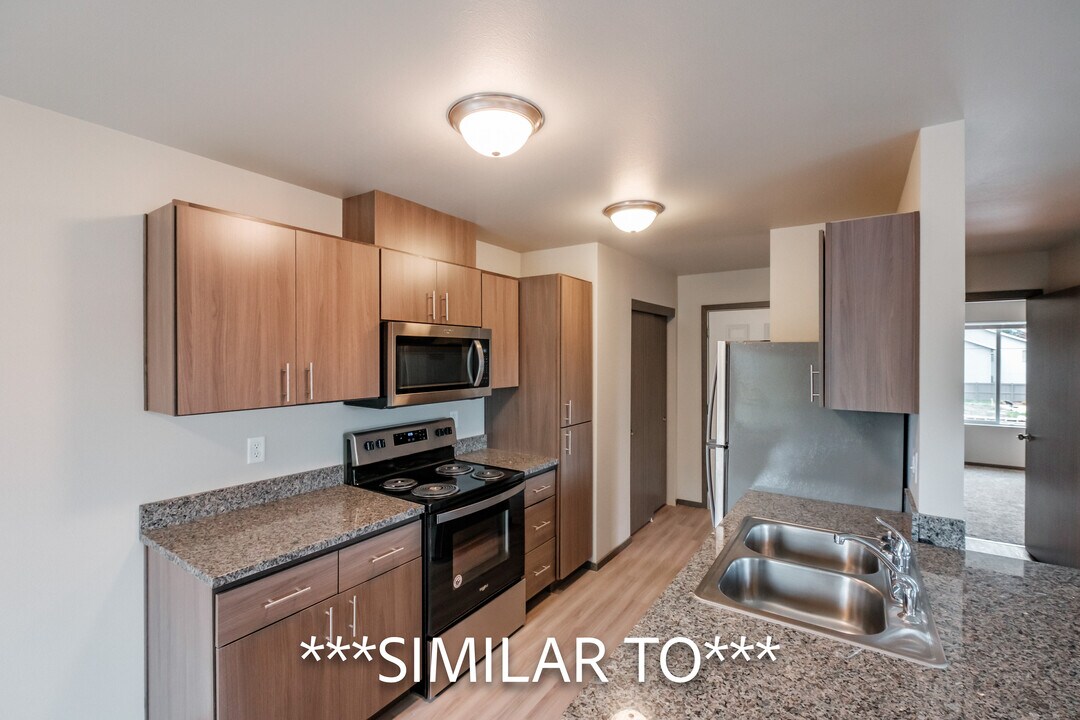 4 Corners Apartments in Salem, OR - Foto de edificio