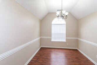 10255 Green Moss Dr S in Cordova, TN - Foto de edificio - Building Photo