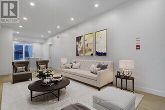 199 Columbus Ave in Ottawa, ON - Building Photo - Building Photo