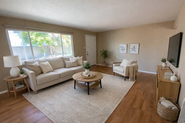 21925 Vallejo St in Hayward, CA - Foto de edificio - Building Photo