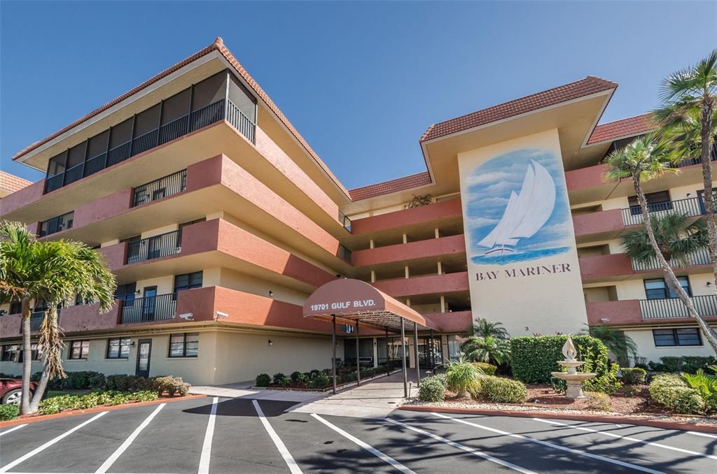 19701 Gulf Blvd in Indian Shores, FL - Building Photo