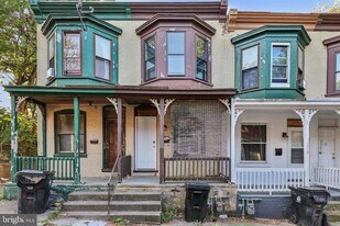 1217 Hunter St in Harrisburg, PA - Building Photo