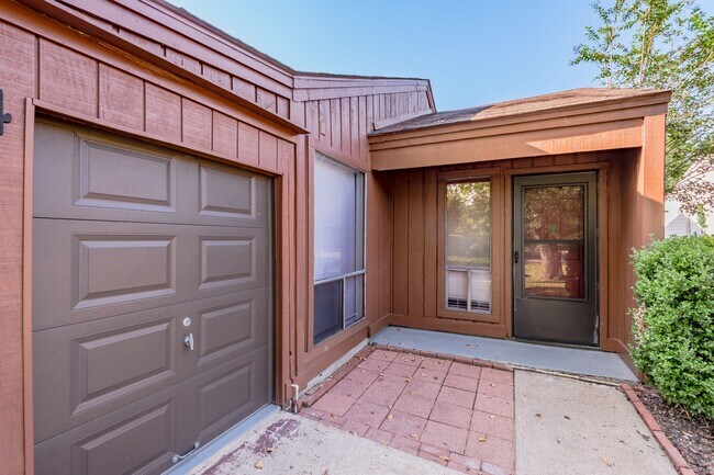 74 Westwood Dr W in Trinity, TX - Building Photo - Building Photo