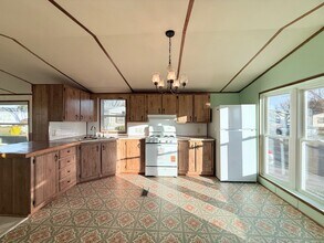 52335 Harrisburg Ln in New Baltimore, MI - Building Photo - Building Photo