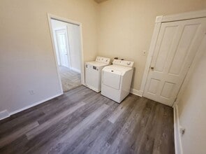 304 E King St in York, PA - Foto de edificio - Building Photo