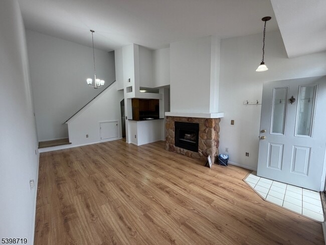 94 Wescott Rd in Bedminster, NJ - Building Photo - Building Photo