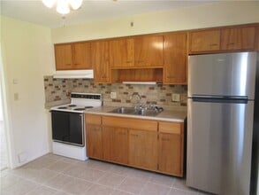 4034 Chilton Ct in Erie, PA - Building Photo - Building Photo