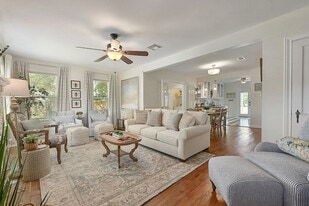 712 Eagle Pass St in Bryan, TX - Building Photo