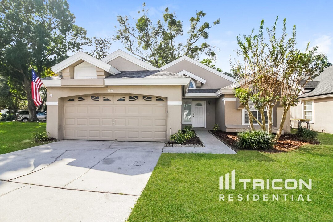 5146 Mystic Point Ct in Orlando, FL - Foto de edificio