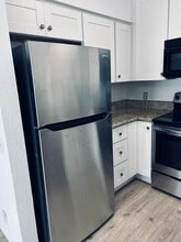 4070 Porte La Paz in San Diego, CA - Foto de edificio - Building Photo