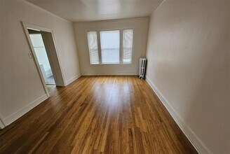 3806 W Irving Park Rd in Chicago, IL - Building Photo - Building Photo