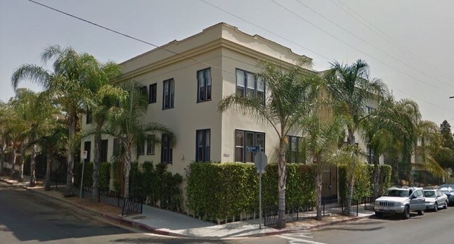 312 N Mathews St in Los Angeles, CA - Building Photo - Building Photo