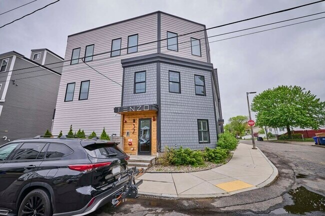 37 Horace St, Unit #101 in Boston, MA - Building Photo - Building Photo