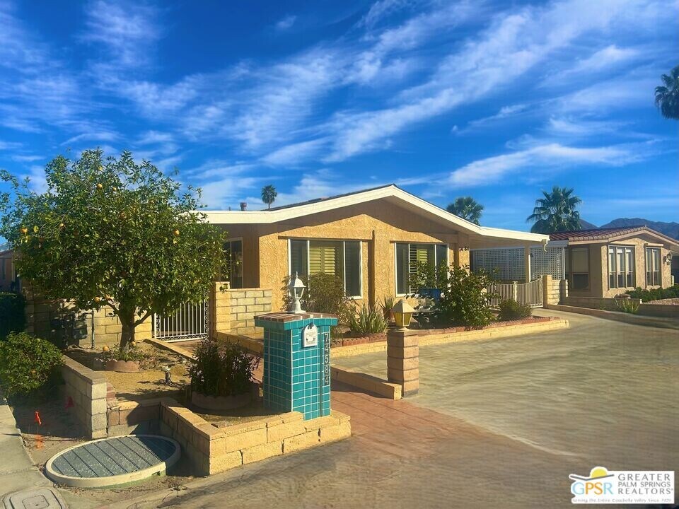 74584 Nevada Cir E in Palm Desert, CA - Building Photo