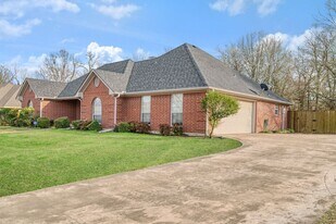 3650 N E 37th St in Paris, TX - Building Photo