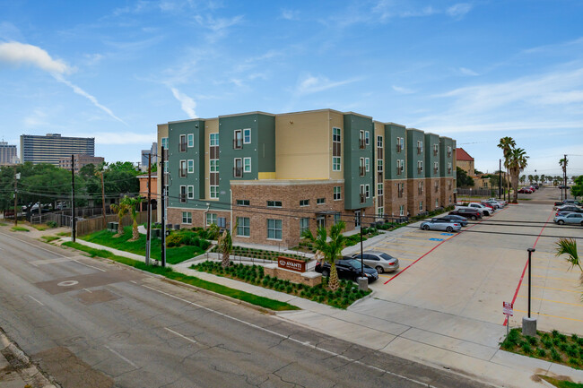 Avanti Legacy At South Bluff in Corpus Christi, TX - Foto de edificio - Building Photo