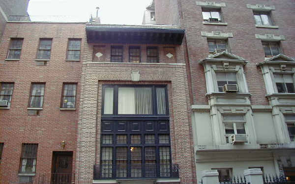 59 E 77th St in New York, NY - Building Photo