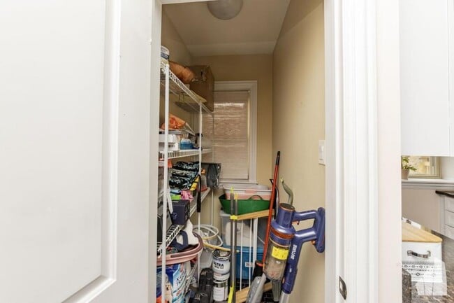 1907 W Winona St in Chicago, IL - Building Photo - Building Photo