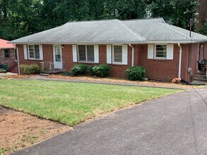 891 Parkway Dr in Smyrna, GA - Building Photo - Building Photo