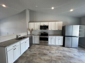 10381 Schrier Ln in Portage, MI - Building Photo - Building Photo