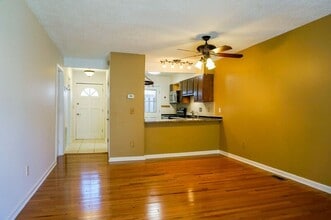 137 Colony Dr in Asheville, NC - Building Photo - Building Photo