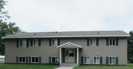 Grove Heights Townhomes in Grove City, MN - Building Photo - Building Photo