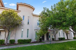 15 Keeton Ave E in McAllen, TX - Building Photo