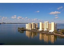 Island Pointe Apartments