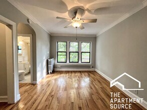 4616 N Paulina St, Unit 107 in Chicago, IL - Foto de edificio - Building Photo