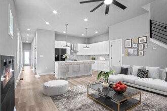 569 Middle St SW, Unit Entire Home in Atlanta, GA - Building Photo - Building Photo