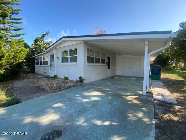 property at 114 Essex Dr