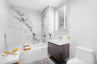 41-14 27th St in Queens, NY - Building Photo - Building Photo