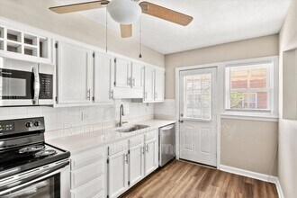 1462 Meadowthorpe Ave in Lexington, KY - Building Photo - Building Photo