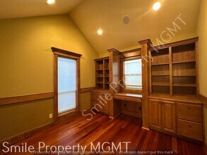 14015 SE Fircrest St in Portland, OR - Building Photo - Building Photo