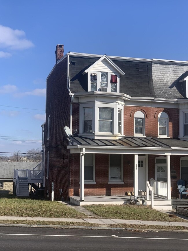 property at 711 N George St