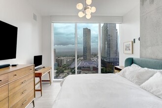 301 West Ave, Unit 1409 in Austin, TX - Building Photo - Building Photo
