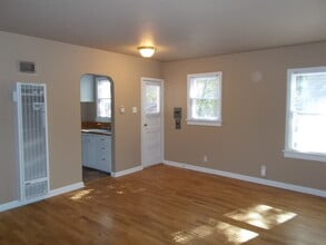 1131 1/2 N 23rd St in Billings, MT - Building Photo - Building Photo