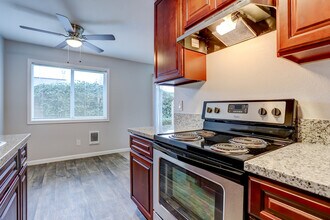 3775 SW 108th Ave in Beaverton, OR - Building Photo - Building Photo