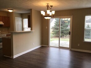 8453 Trappers Ct in Fishers, IN - Building Photo - Building Photo