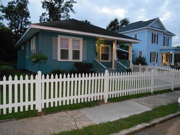 706 Iris St in Lake Charles, LA - Building Photo - Building Photo