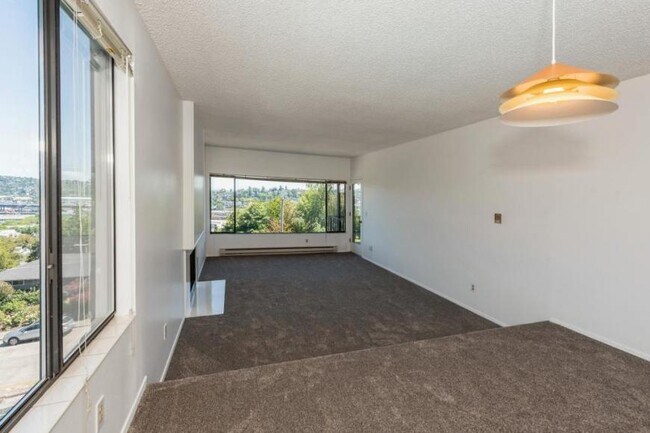 3601 24th Ave W in Seattle, WA - Building Photo - Building Photo