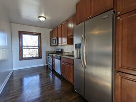 1835 W Winona St, Unit 5075-1 in Chicago, IL - Building Photo